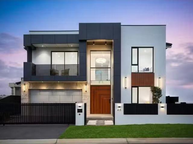 48 Sweetenham Avenue, Box Hill House for rent Listed by Rajwa.
