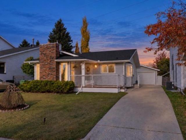 48 Strathclair Rise Sw, Calgary, AB, T3H 1G4 house for sale | Listing ID A2350 | Royal LePage