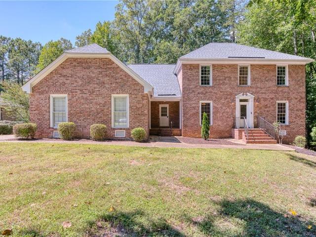 4904 Whitehaven CIR