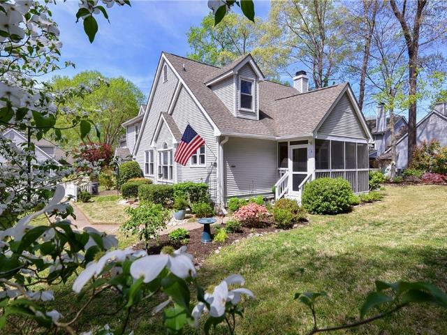 4906 Abbotsford Mews