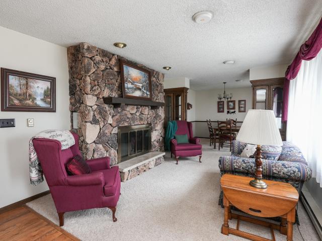 4906 W Hilltop Drive