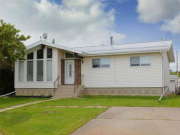 4906 43A Street, Barrhead, AB, T0G 0E0 house for sale | Listing ID E4496 | Royal LePage