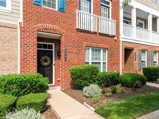 4907 Settlers Market BLVD