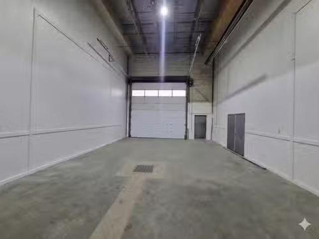 4907 1 Avenue, Edson, AB, T7E 1B8 commercial for rent or for.