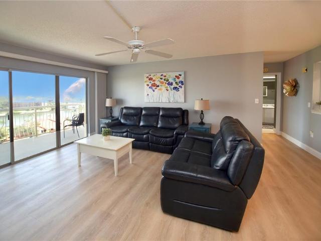 4900 Brittany Dr S, Unit 1003, St. Petersburg, FL 33715 | MLS #TB8432