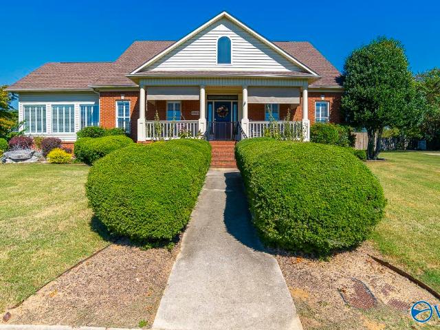 4901 Saddle Ridge Drive