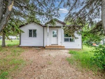 4901 53 Avenue, Bentley, AB, T0C 0J0 house for sale | Listing ID A2320 | Royal LePage