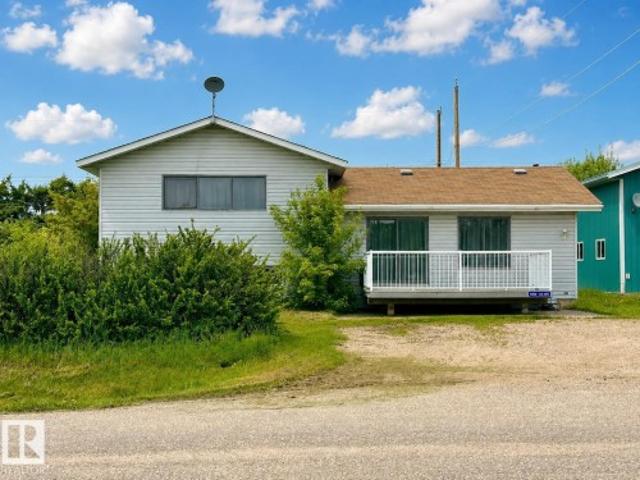 4903 52 Avenue, Rural Bonnyville M. D. AB, T0A 2E0 house for sale | Listing ID E4505 | Royal LePage