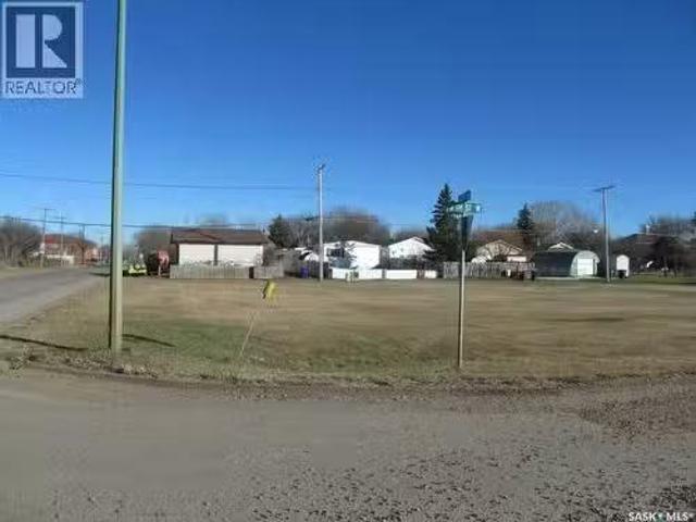 490 5Th Street W, Shaunavon, SK, S0N 2M0 vacant land for sal.