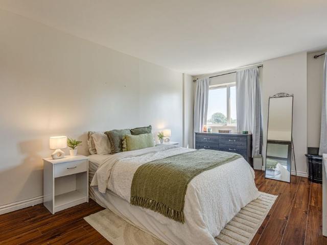 490 Boul. Galland, Dorval, QC H9S
