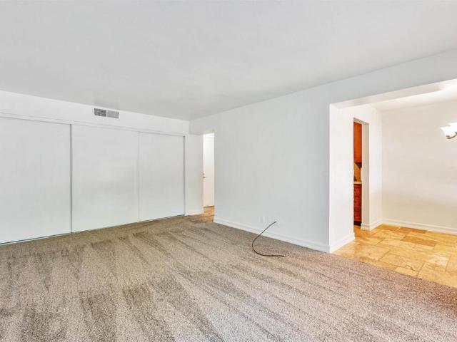 490 N Civic Dr 101