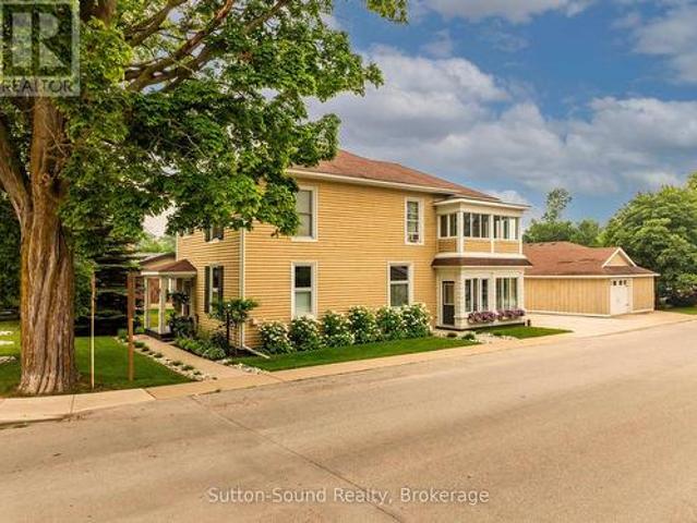 490 Waterloo Street, Saugeen Shores, ON, N0H 2C1 house for sale | Listing ID X13612 | Royal LePage