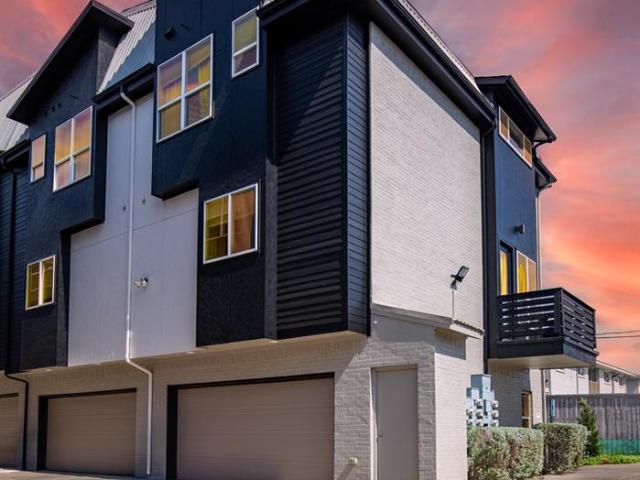 4914 Live Oak Street # 10