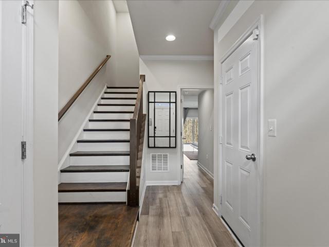4916 Vista Glen Ln, Lanham, MD 20706 | MLS #MDPG2195