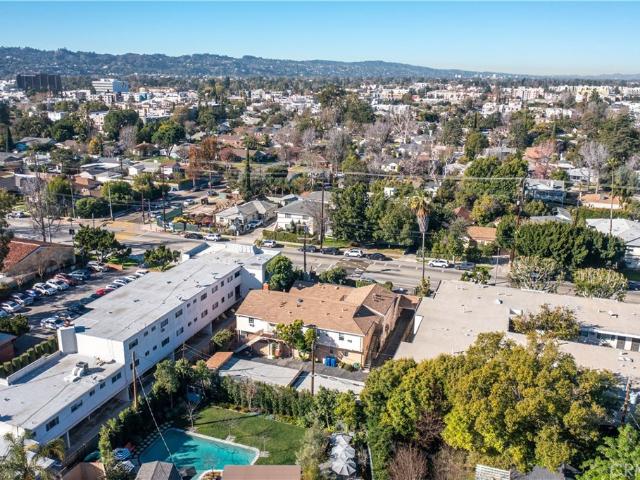 4918 Cahuenga