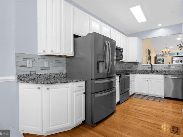 4918 Evenging Sky Ct, Unit 18, Ellicott City, MD 21043 | MLS #MDHW2066