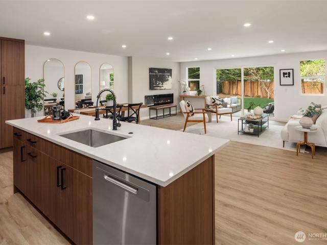 4910 NE 1st Court