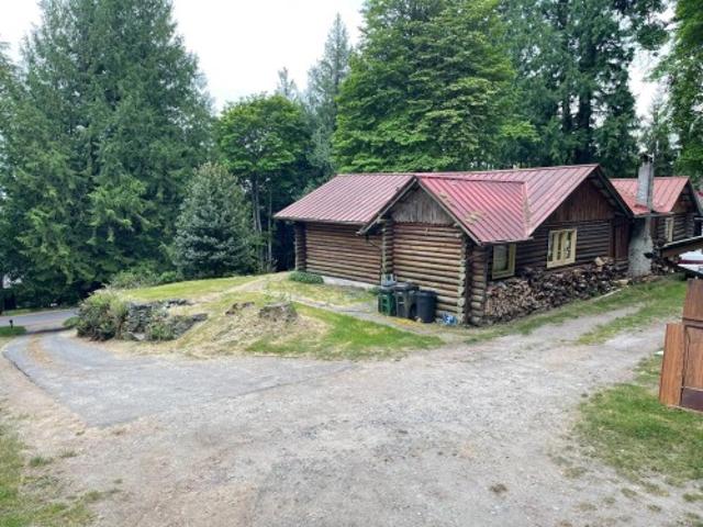 4912 Lochside Dr, Saanich, BC, V8Y 2E4 house for sale | Listing ID 1047 | Royal LePage