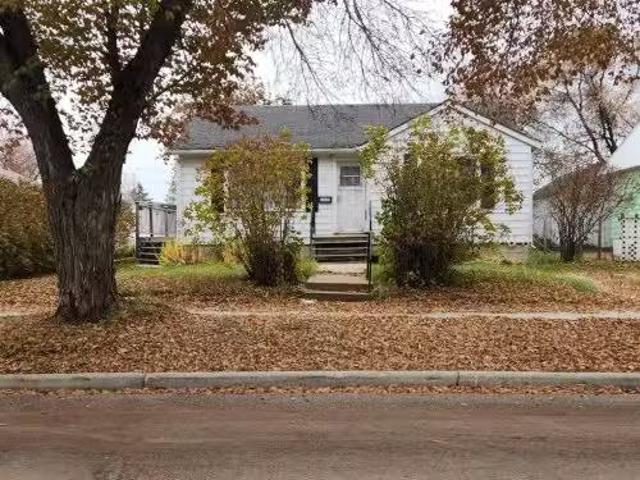 4913 57 Ave. High Prairie, AB, T0G 1E0 house for sale Listi.