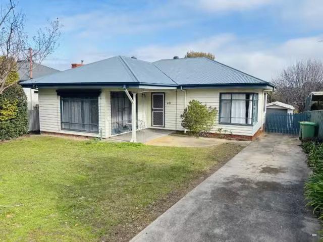 491 Hill Street, West Albury House for rent Listed by Propert.