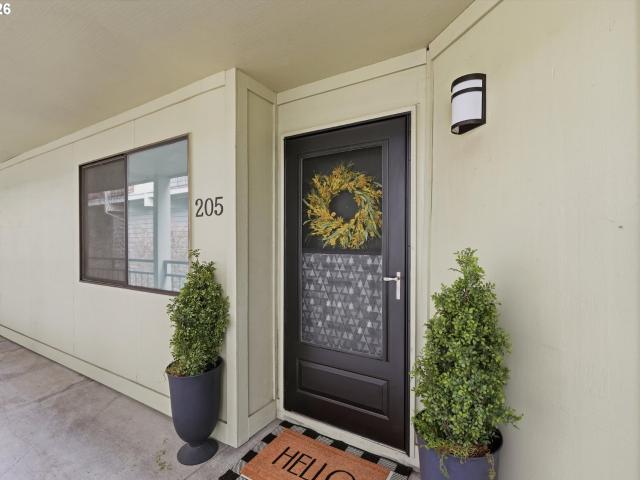 4926 S Corbett Ave, Unit 205, Portland, OR 97239 | MLS #572616