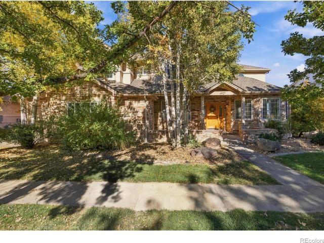 4927 Valley Oak Drive
