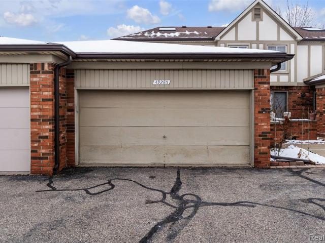 49285 Ashley Court