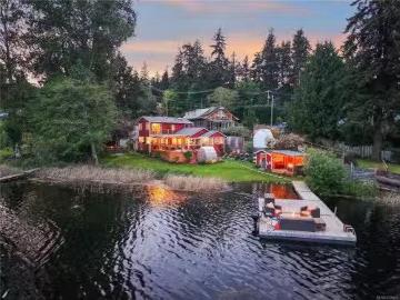4921 Prospect Ave, Saanich, BC, V9E 1J5 house for sale List.