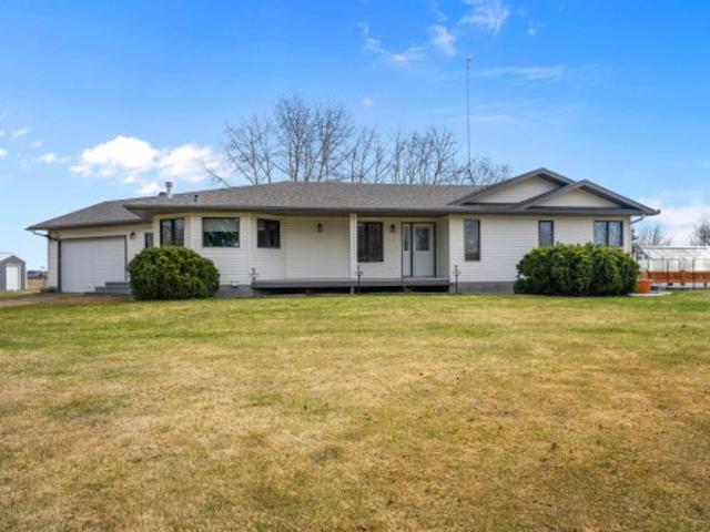 49229 Range Rd 263, Rural Leduc County, AB, T0C 0V0 house for sale | Listing ID E4432 | Royal LePage