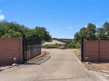 4922 Hidden Creek Ln