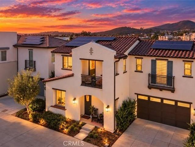 492 Clubhouse Dr, San Marcos, CA 92078