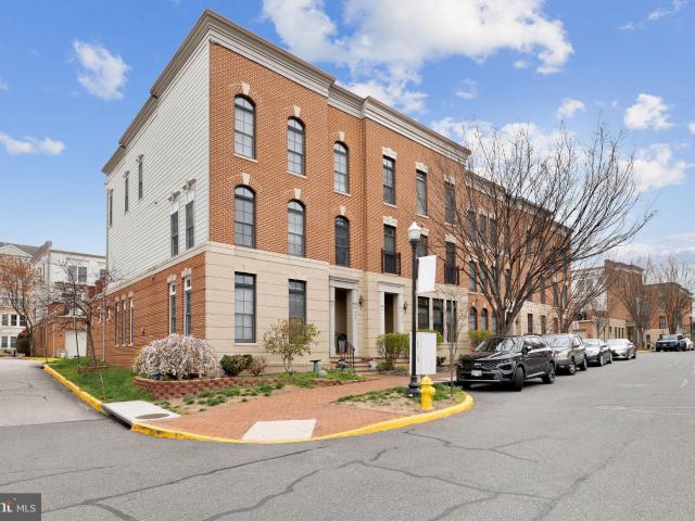 492 Harbor Side St, Woodbridge, VA 22191 | MLS #VAPW2115