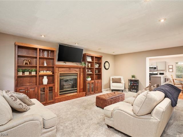 4939 Gateway Drive