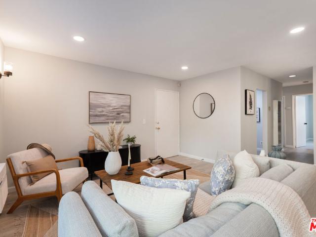 4933 Indian Wood Road 364