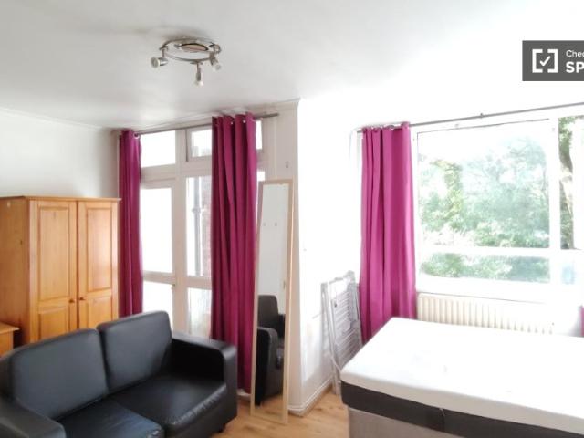 493 513 Tildesley Road, London, SW15 3BG, United Kingdom | Room for rent #131608564 | Rentberry