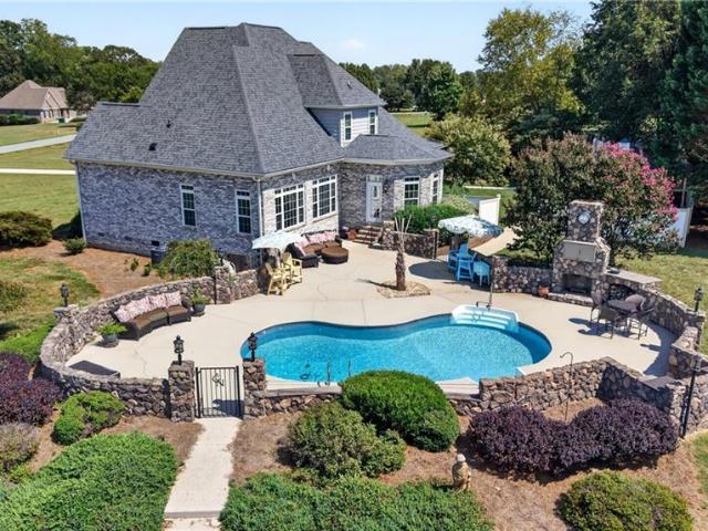 493 Mashie Drive