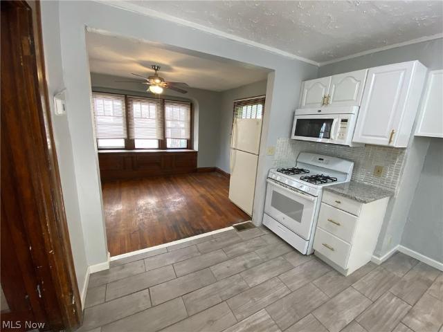 493 Rentschler Street