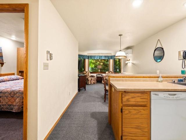 4940 n landmark circle