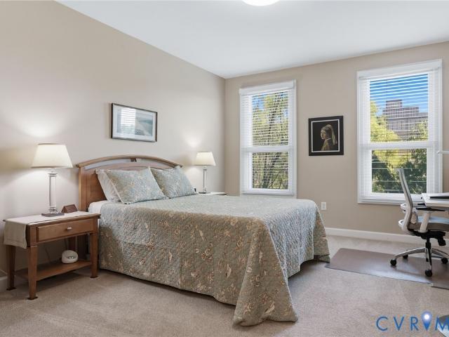 4940 Old Main Street 304
