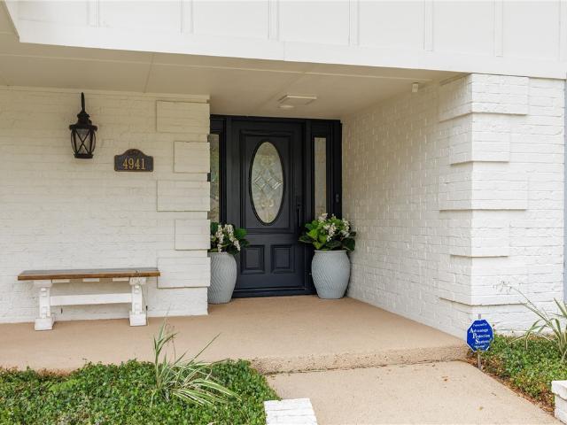 4941 Greenbriar Drive