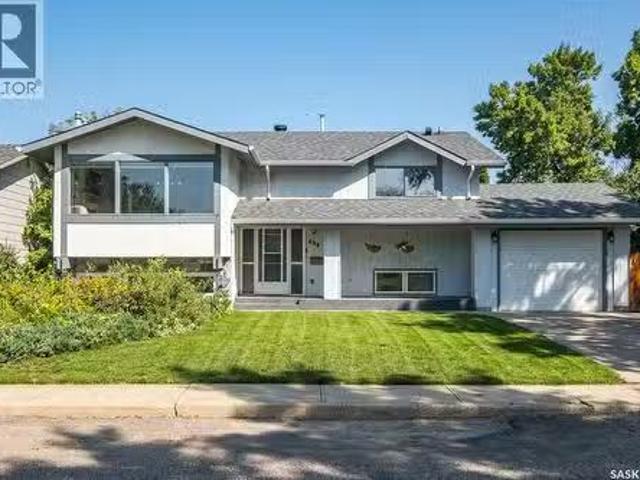 494 Pearson Court, Prince Albert, SK, S6V 6C6 house for sale.