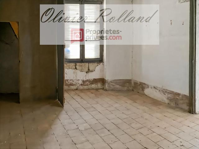 49540 Aubigné sur Layon Maison à rénover de 104 m² sur 500 m² de terrain avec dépendances
