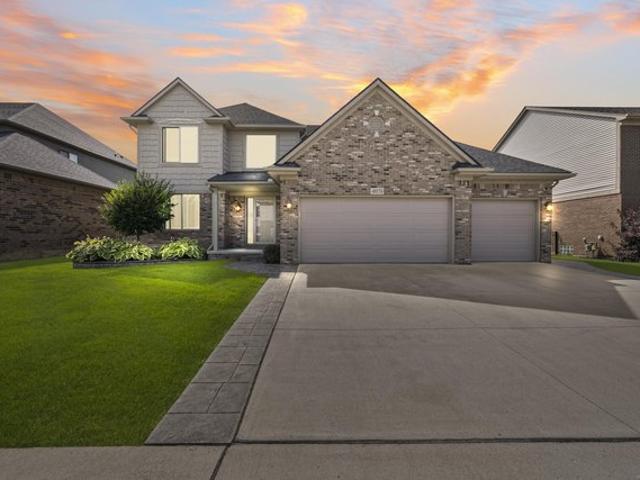 49570 Manistee St, Chesterfield Township, MI 48047