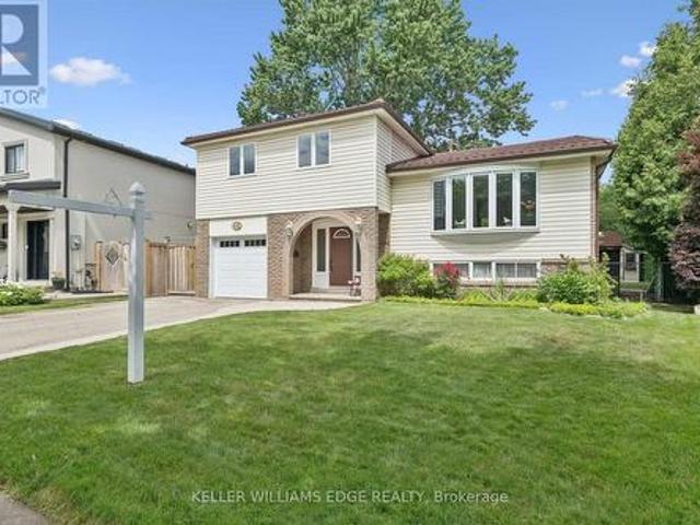 495 Tipperton Crescent, Oakville, ON, L6L 5E1 house for sale | Listing ID W13556 | Royal LePage