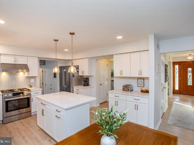 4969 W Rolling Glen Drive