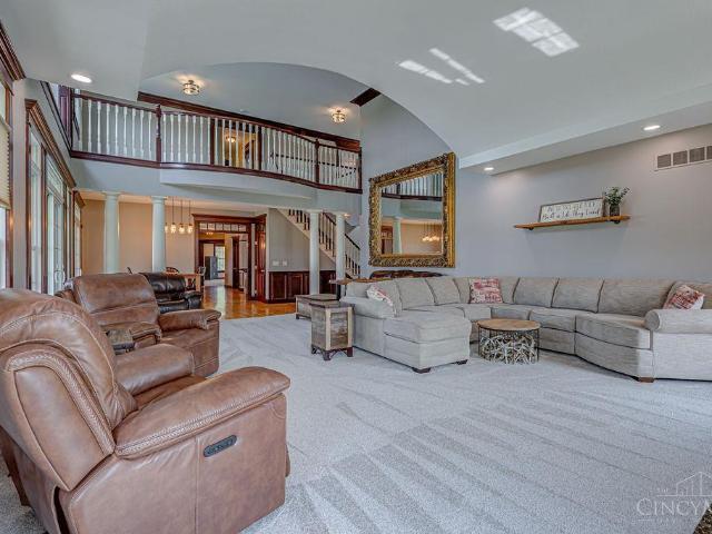 4962 Thomas Road