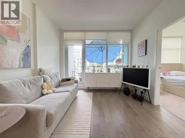 4963 CAMBIE ST
