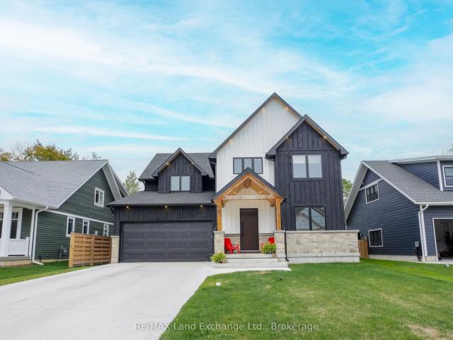 496 Spence Street