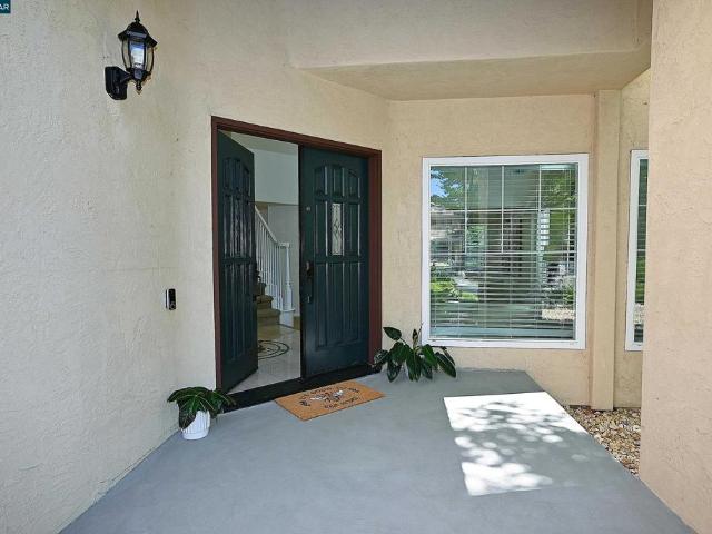 496 Panorama Dr
