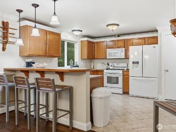 496 Pleasant Dr, Bremerton, WA 98312 | MLS #2509